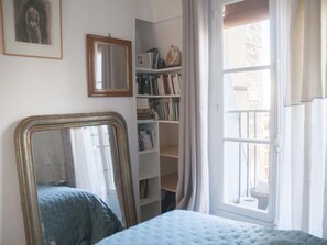1 chambre, fer et planche à repasser, Wi-Fi, draps fournis