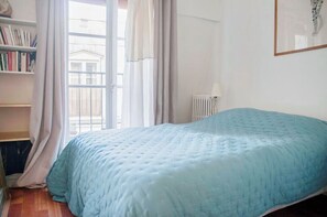 1 chambre, fer et planche à repasser, Wi-Fi, draps fournis