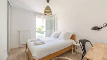 1 chambre, fer et planche Ă repasser, Wi-Fi, draps fournis