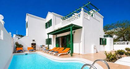 Villa Isla De Lobos - Three Bedroom Villa, Sleeps 6