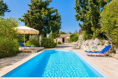 Millers Cottage Large Private Pool, A/C, WiFi