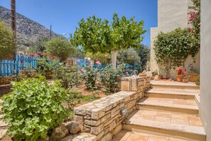 숙박 시설 구내