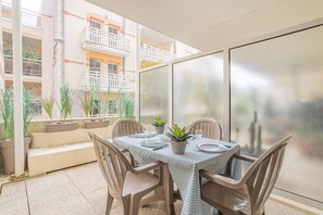 Outdoor dining - La Pause Bassin - Charmant appartement dans le centre (Arcachon)