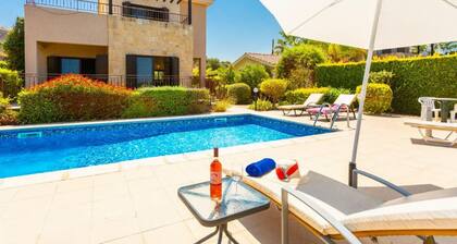 Villa Fortuna - Three Bedroom Villa, Sleeps 6