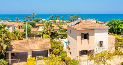 Villa Fortuna - Three Bedroom Villa, Sleeps 6