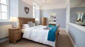Room - Laston Garden Flat (Tenby)