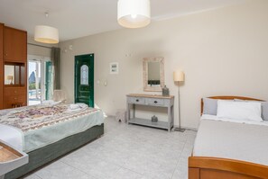 3 quartos, ferros/tábuas de passar roupa, Wi-Fi, roupa de cama