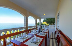 House (Four Bedroom House with Pool) | Terrace/patio - House Green Side Sunset (Blato)