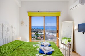 3 chambres, fer et planche à repasser, lit de bébé portatif, Wi-Fi
