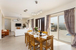 Interior - Villa Christel - Four Bedroom Villa, Sleeps 9 (Peristerona)