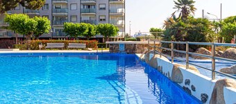 Residential Costamar Playa, with swimming pools near Bcn
