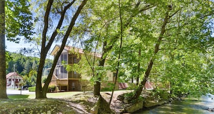 Chattahoochee River House 1 - 10% OFF or 4th Night Free - Ask for details!
