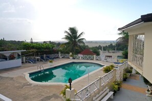 Piscine extérieure