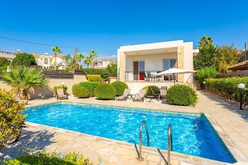 Beautiful villa with private pool and terrace with sea views