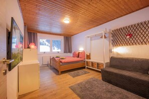 Smart-tv, boeken en een muziekbibliotheek