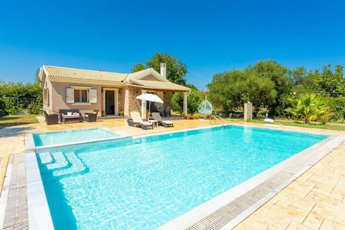 Villa Popi - Two Bedroom Villa, Sleeps 5