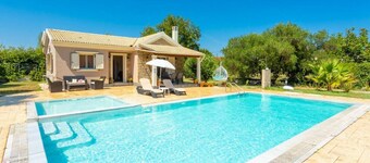 Villa Popi - Two Bedroom Villa, Sleeps 5