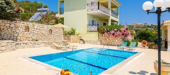 Skala Villa Green - Three Bedroom Villa, Sleeps 6
