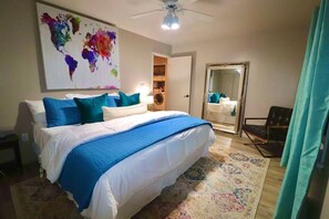 4 bedrooms, iron/ironing board, travel cot, WiFi - Villa MiaNova: A Modern Hideout in the Woods. (Lake Ariel)