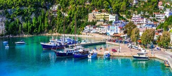 Neptune Private Pool, Walk to Beach, A/C, WiFi