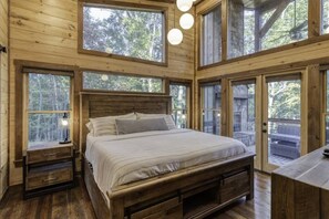 3 chambres, fer et planche à repasser, Wi-Fi gratuit, draps fournis