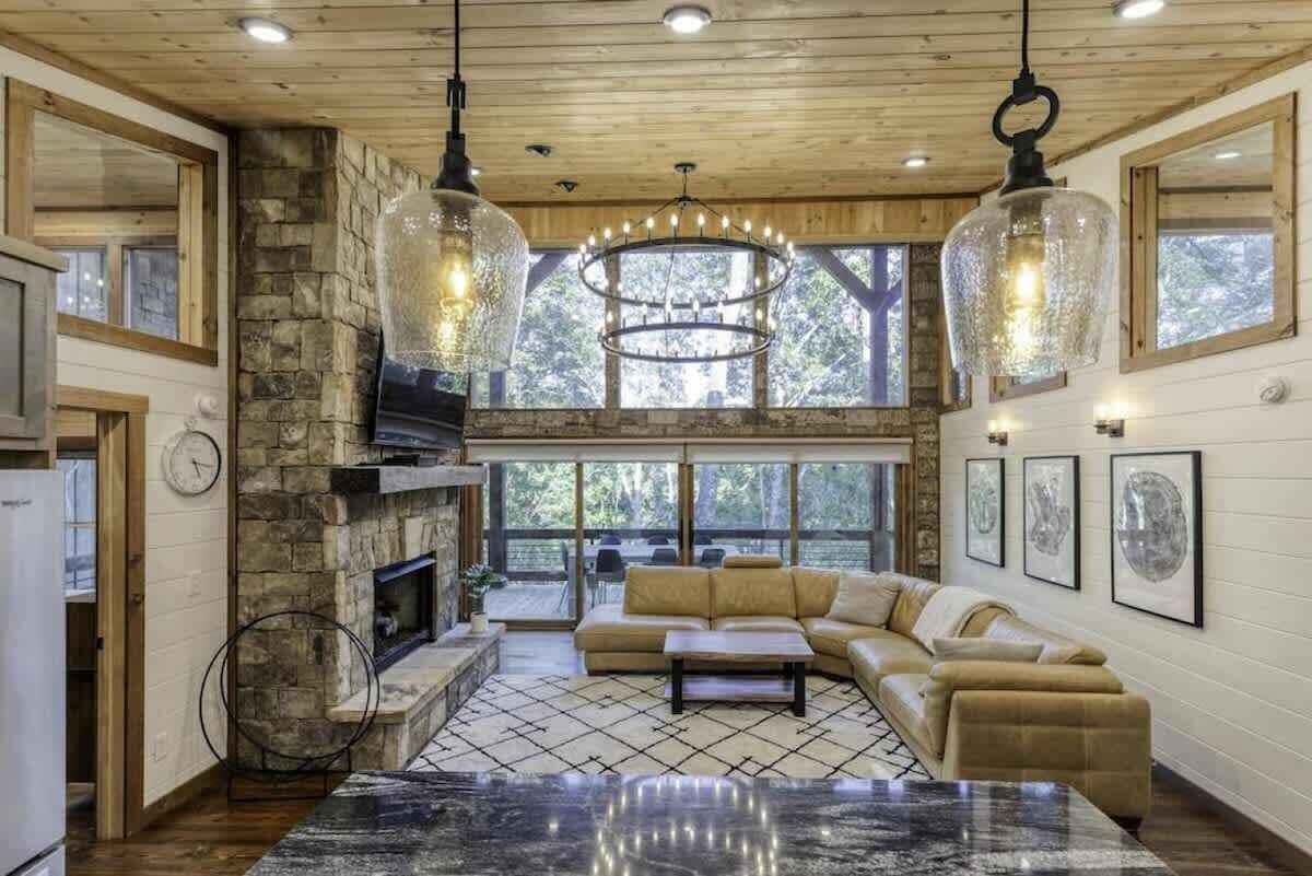 TV, fireplace, ping pong