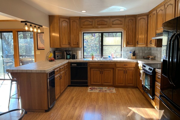 Frigorífic, microones, forn i placa de cuina