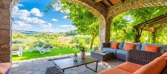 Villa Casale Silvia Large Private Pool, A/C, WiFi