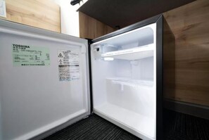 1 bedroom, desk, free WiFi, bed sheets