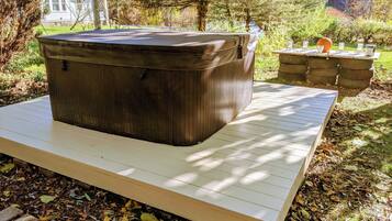 Bañera de hidromasaje exterior