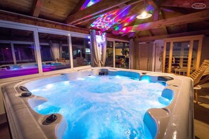 Indoor spa tub - Apartment with pool in Lopar - San Marino (Lopar)