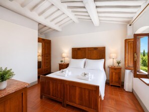 6 bedrooms, iron/ironing board, WiFi, bed sheets - Villa Le Balze Large Private Pool, WiFi (Vinci)