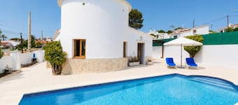 Villa Maria Large Private Pool, A/C, WiFi