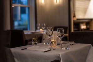 Breakfast, dinner and brunch served  - The Belfry House (Williams Bay)