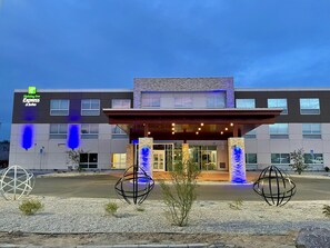 Exterior - Holiday Inn Express & Suites Blythe by IHG (Blythe)