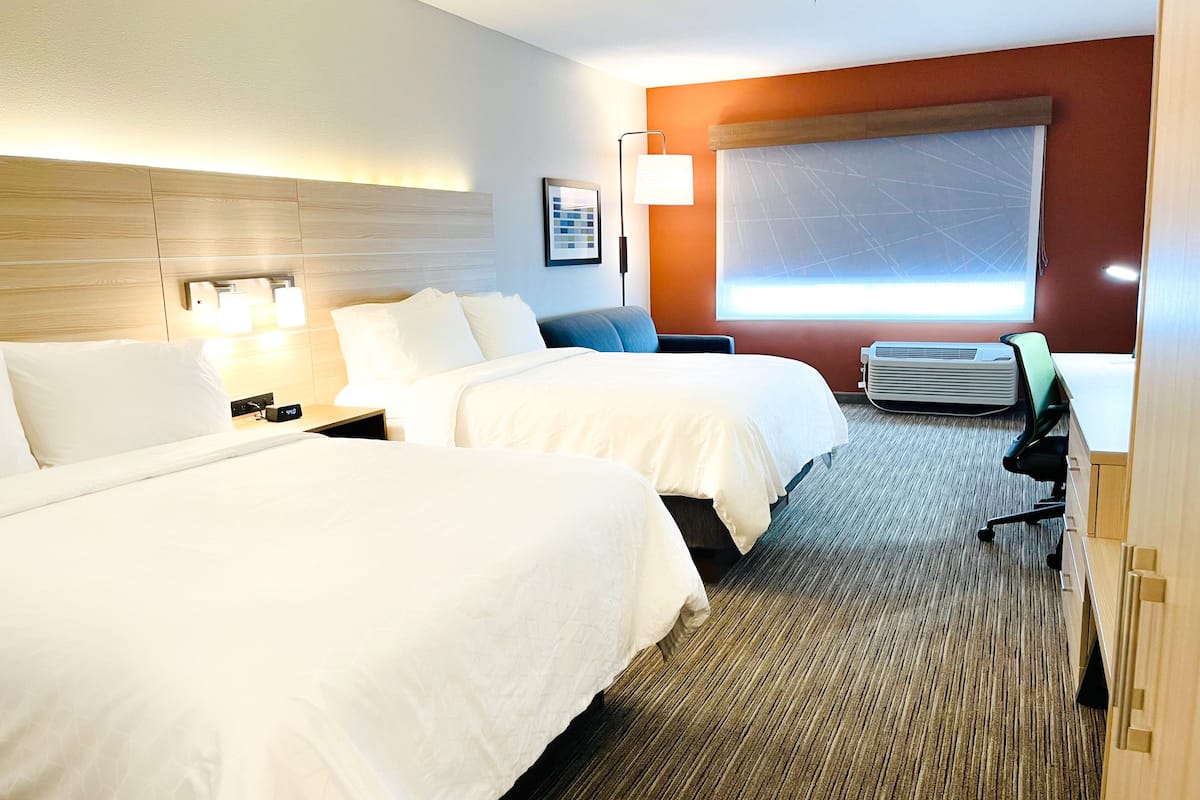 1 bedroom, desk, free wifi, bed sheets