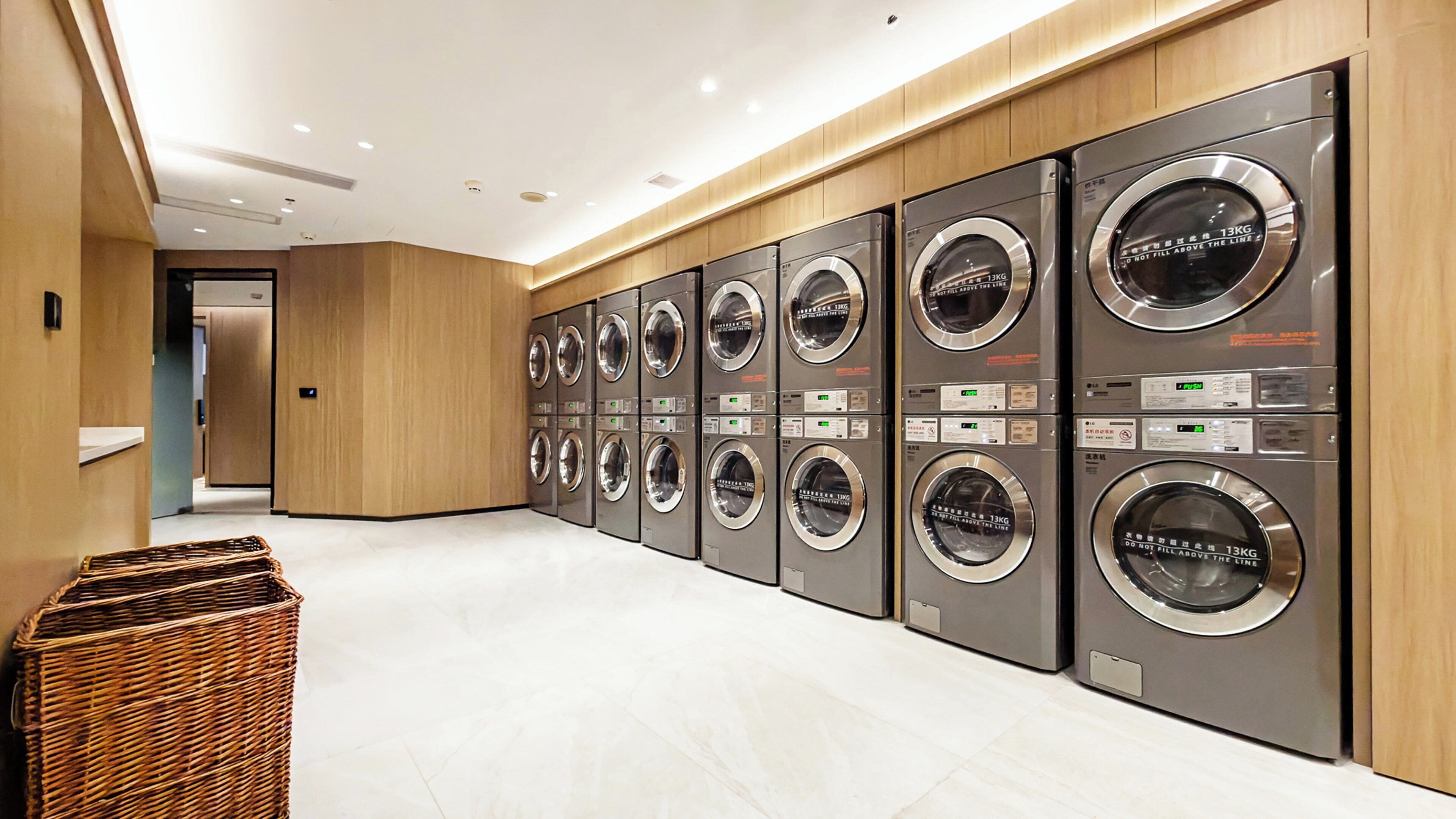 Photo - Holiday Inn Shanghai Nanjing Road by IHG