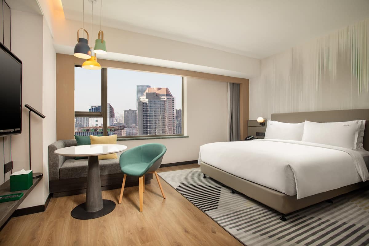 Standard Room, 1 King Bed, City View | Premium bedding, down comforters, minibar, in-room safe