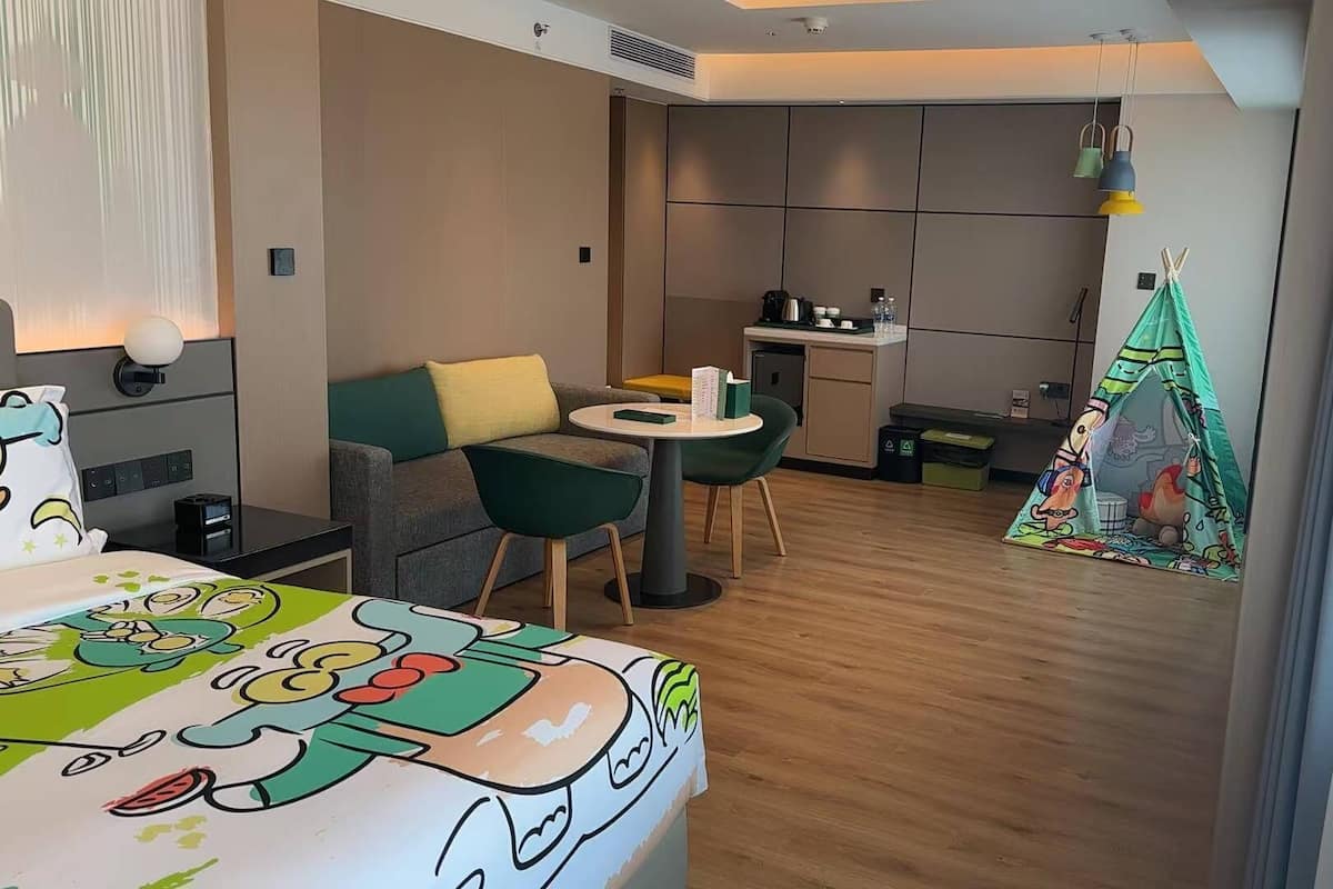 Suite, 1 King Bed (Kids Theme) | Premium bedding, down comforters, minibar, in-room safe