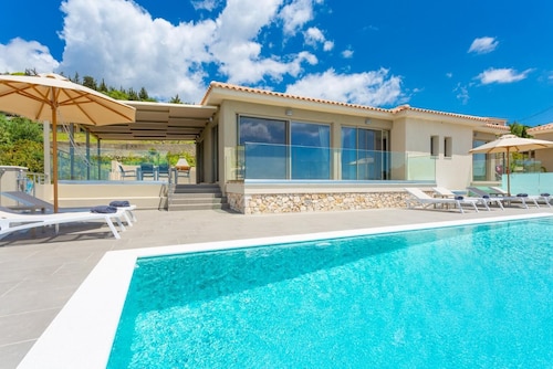Villa Lassi Fos - Three Bedroom Villa, Sleeps 6