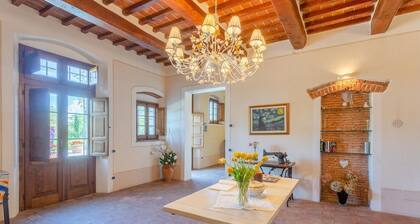 Villa Rossa Large Private Pool, WiFi