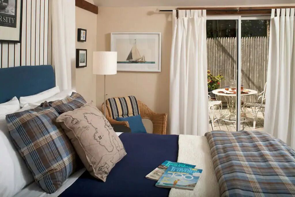 1 slaapkamer, een strijkplank/strijkijzer, wifi, beddengoed