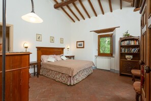 6 bedrooms, iron/ironing board, travel crib, WiFi