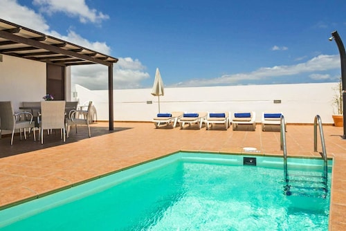 Villa Bellamar - Four Bedroom Villa, Sleeps 8