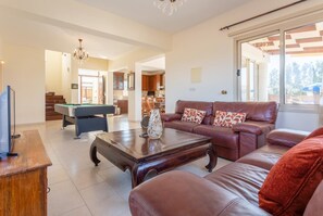 Een televisie en een dvd-speler