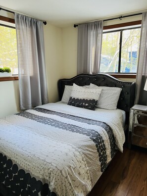 6 bedrooms, free WiFi, bed sheets