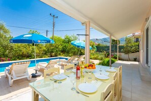 Outdoor dining - Villa Duman 3 - Four Bedroom Villa, Sleeps 8 (Dalyan)