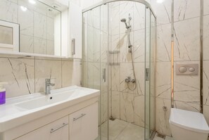 Shower, hair dryer, towels - Villa Duman 3 - Four Bedroom Villa, Sleeps 8 (Dalyan)