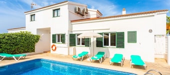 Villa Bini Estrella - Four Bedroom Villa, Sleeps 8