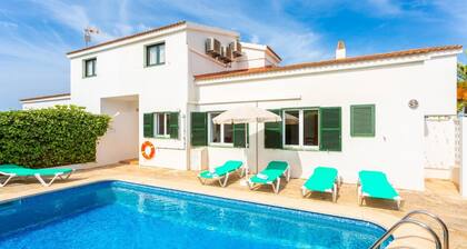 Villa Bini Estrella - Vier Schlafzimmer Villa, Schläft 8
